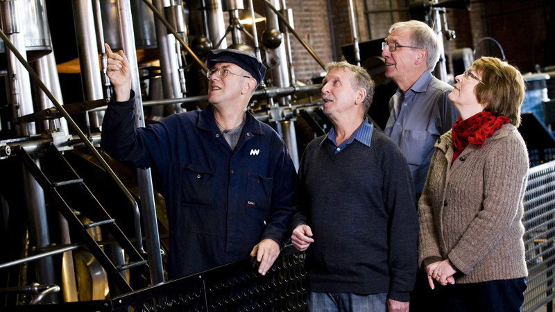 4 people in the Pumping Station