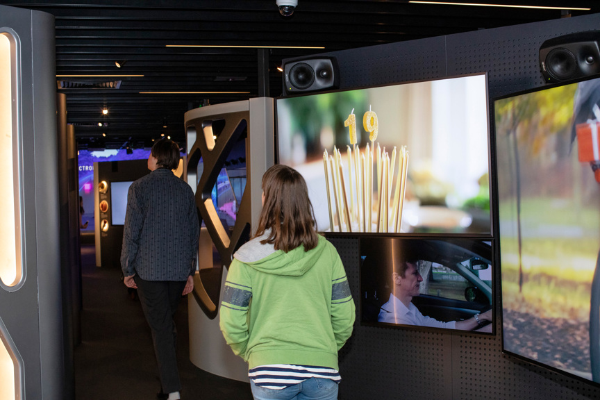 Teenagers exploring the Road To Zero experience space