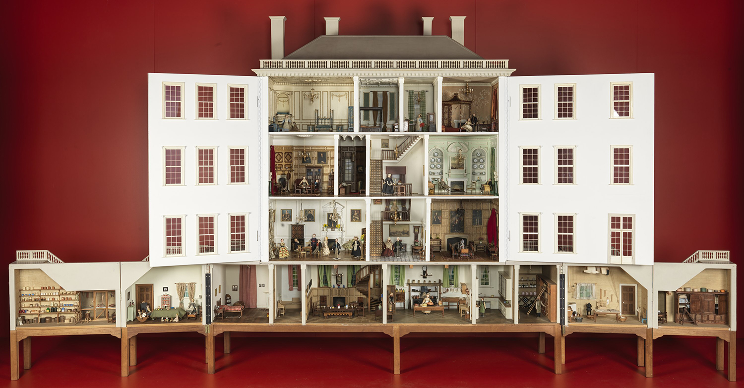 Pendle Hall Dolls House - Room 12 Entrance Hall