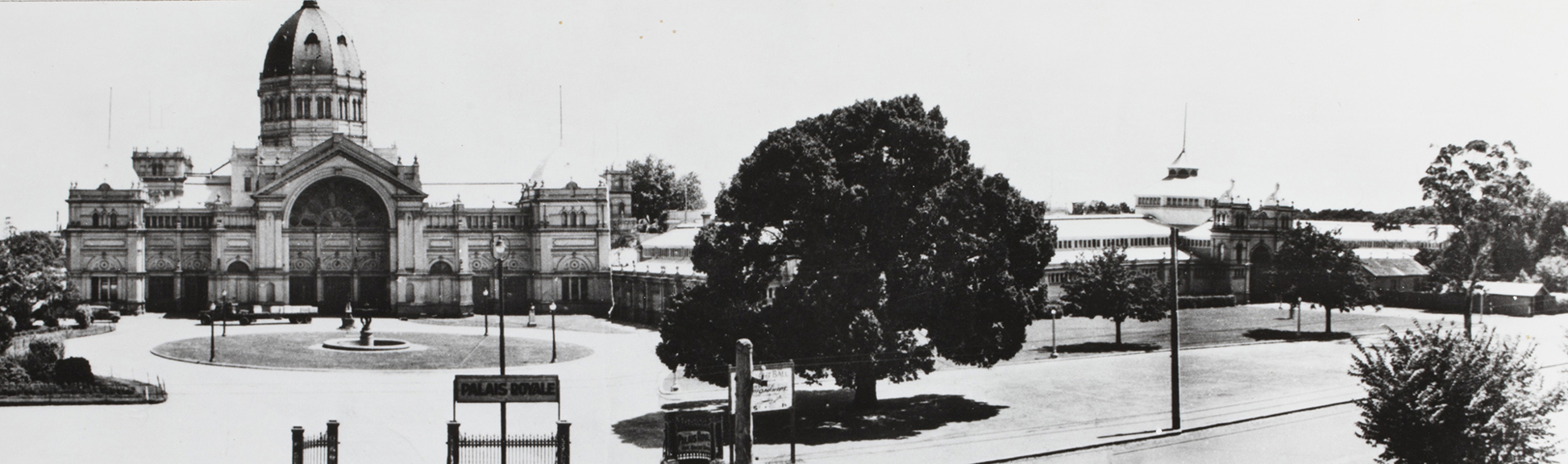 Panoramic image of Melbourne's Exhibition Buildings