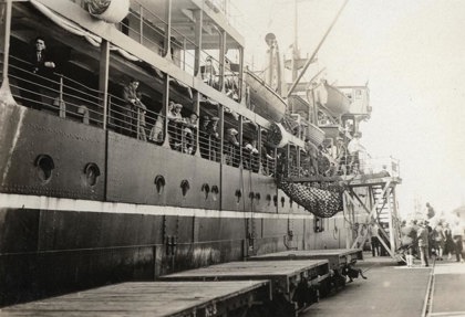 SS Balranald docked upon arrival at Fremantle in 1930. This is the ship on which Karl Muffler migrated to Australia. 