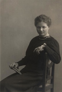 Studio photograph of Maria Muffler (Karl Muffler's sister).